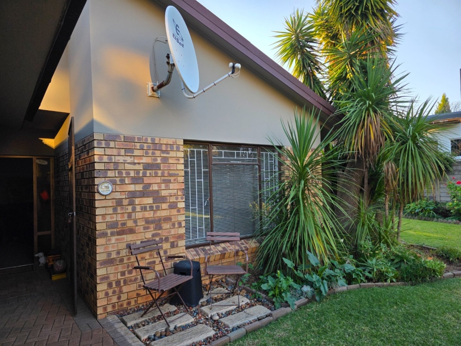4 Bedroom Property for Sale in Heuwelsig Free State